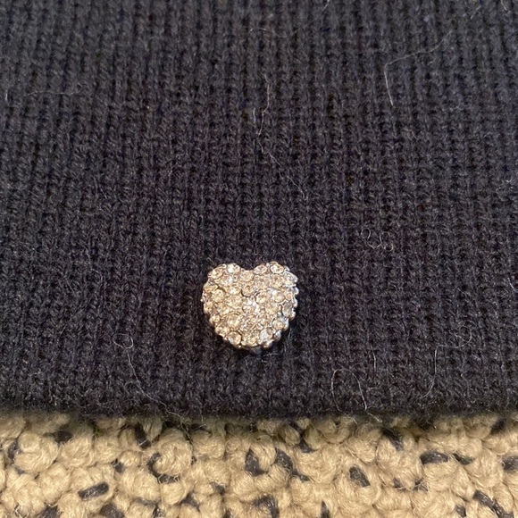 NWOT Inspired Leather Patch Knit Black Beanie with Rhinestone Heart - Picture 4 of 4